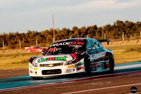Top Race Series - Pérez Bravo de Huanguelén marcó el 2° tiempo clasificatorio