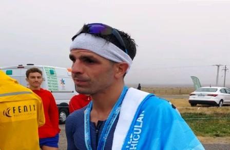 El lapridense Mateo Bustos ganó el Triathlón Half Camino de la Costa