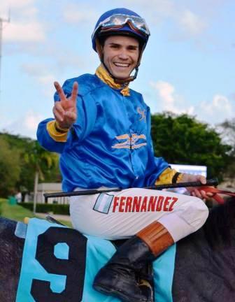 Turf - Mario Fernández ganó la 1ra carrera del miércoles en San Isidro.