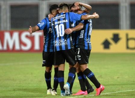 Liverpool de Uruguay venció al puntero y ahora es escolta del fútbol charrúa. 